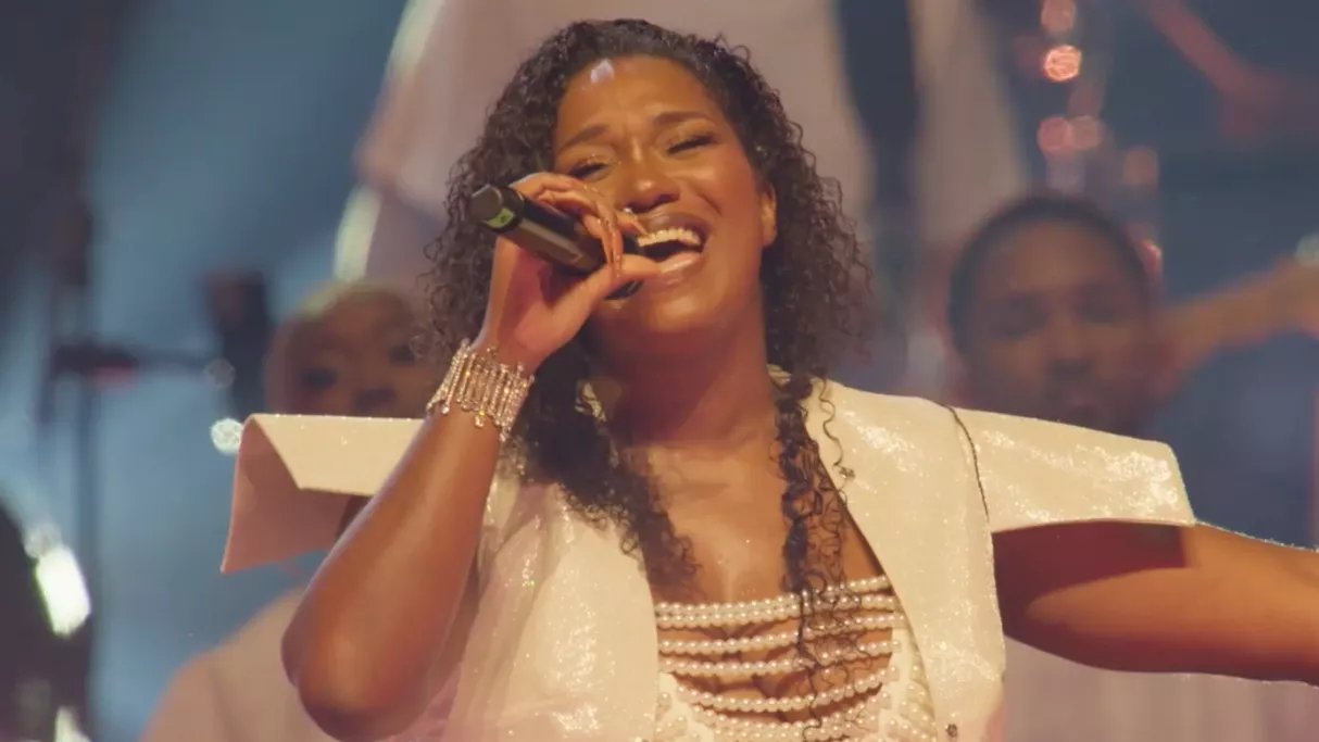 Fanny J à l'Accor Arena de Bercy
